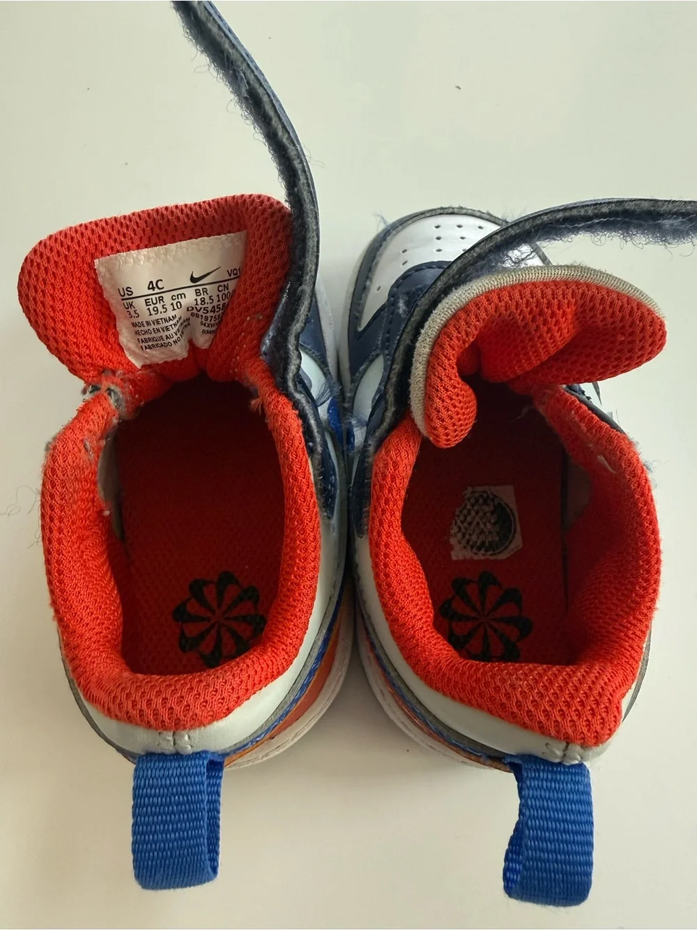 Nike Kids Navy, White and Red Velcro Low-Top Sneakers